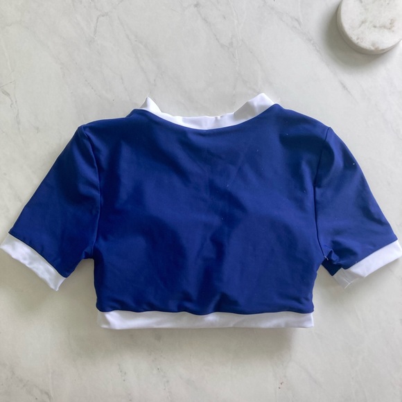 Crop Top Bikini - Picture 8 of 10